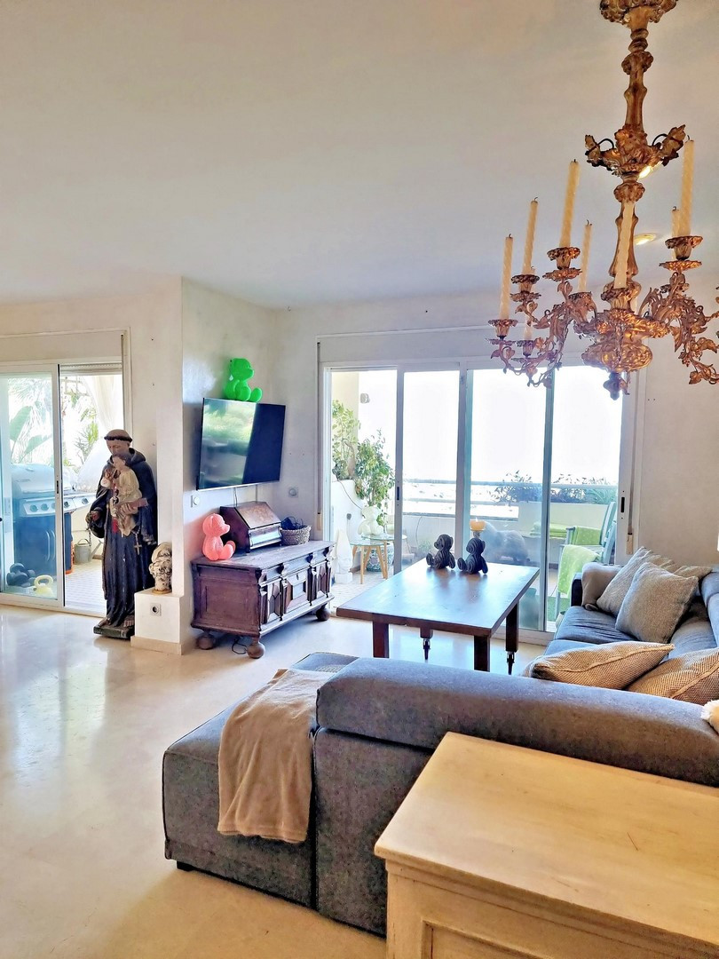 Te koop Middle Floor Apartment Costa Del Sol Calahonda € 329.000,-