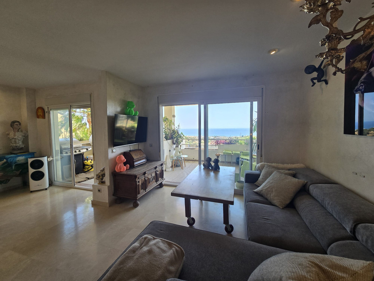 Te koop Middle Floor Apartment Costa Del Sol Calahonda € 329.000,-