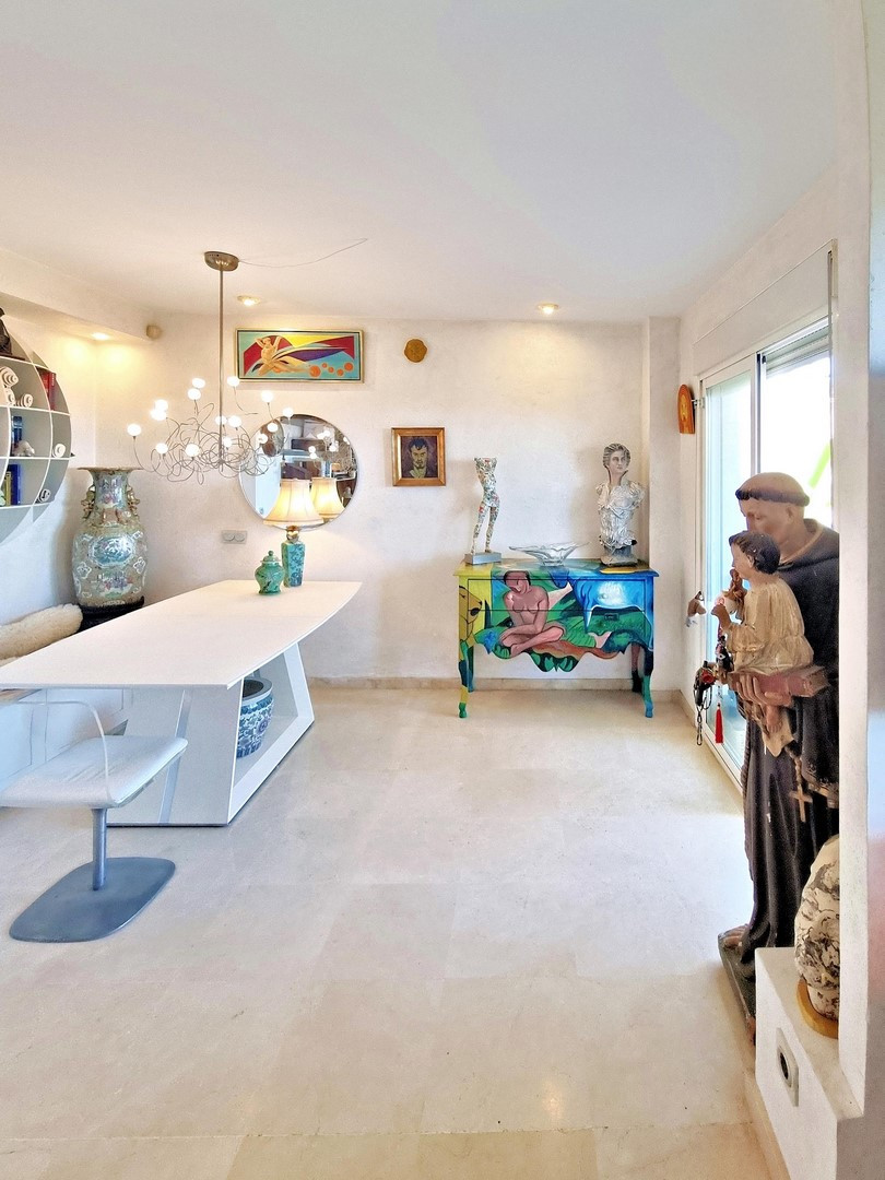 Te koop Middle Floor Apartment Costa Del Sol Calahonda € 329.000,-