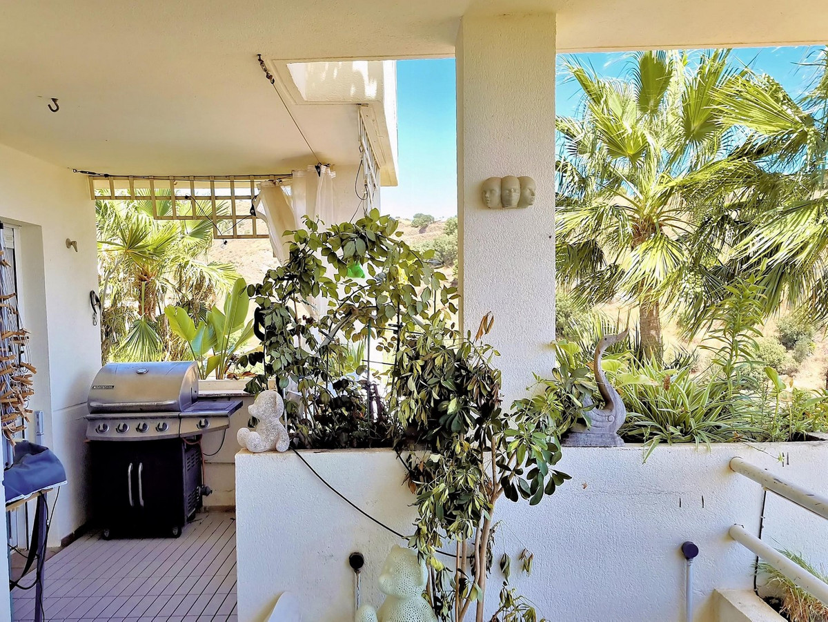 Te koop Middle Floor Apartment Costa Del Sol Calahonda € 329.000,-
