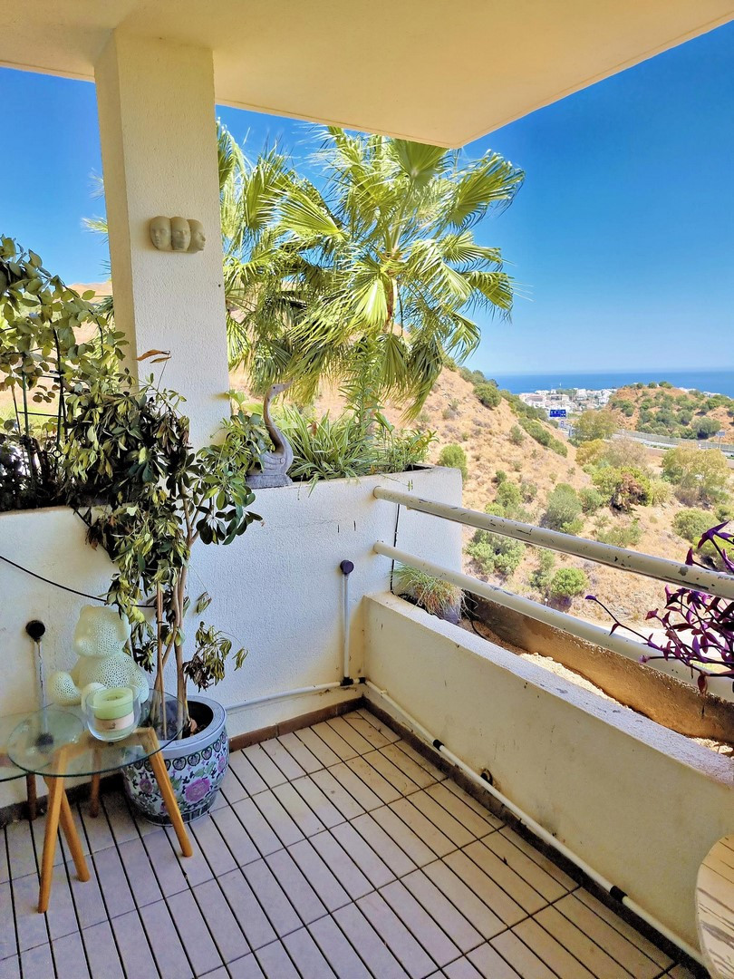 Te koop Middle Floor Apartment Costa Del Sol Calahonda € 329.000,-