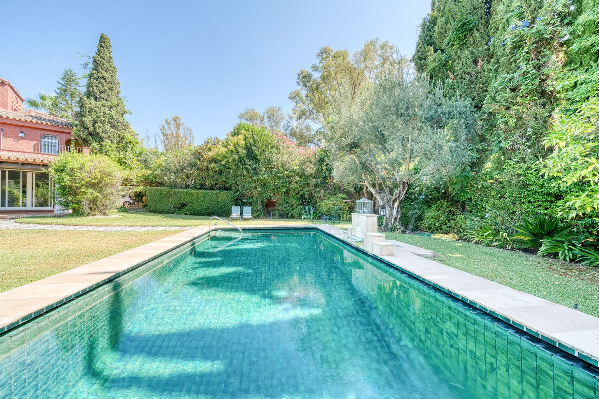 Te koop Vrijstaande Villa Costa Del Sol Nueva Andalucía € 3.070.000,-