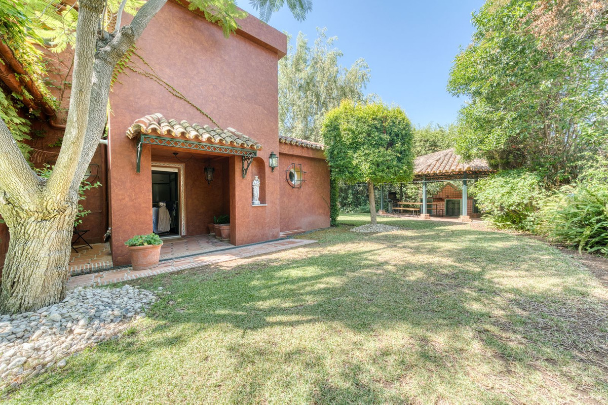 Te koop Vrijstaande Villa Costa Del Sol Nueva Andalucía € 3.070.000,-