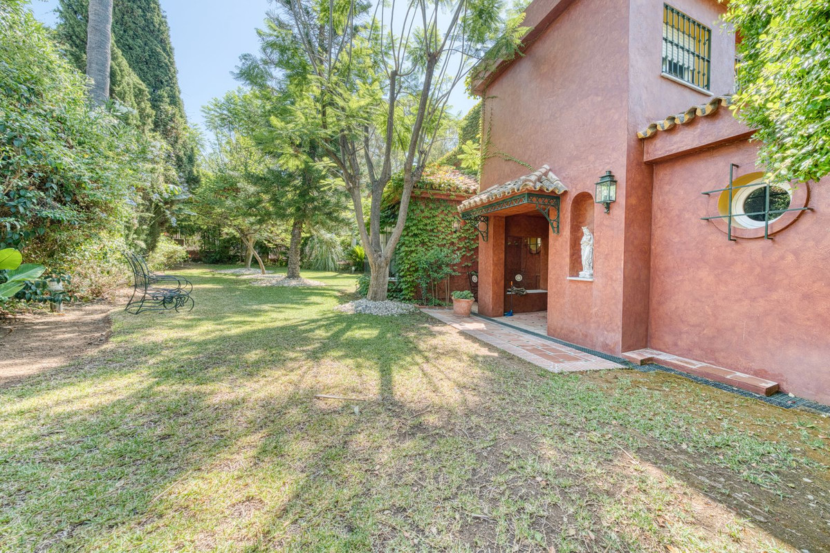 Te koop Vrijstaande Villa Costa Del Sol Nueva Andalucía € 3.070.000,-