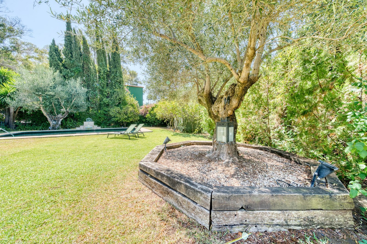 Te koop Vrijstaande Villa Costa Del Sol Nueva Andalucía € 3.070.000,-