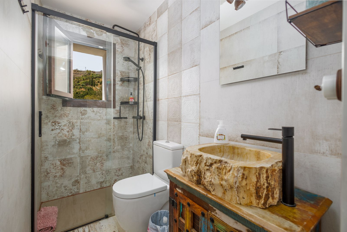 Te koop Vrijstaande Villa Costa Del Sol Sayalonga € 260.000,-