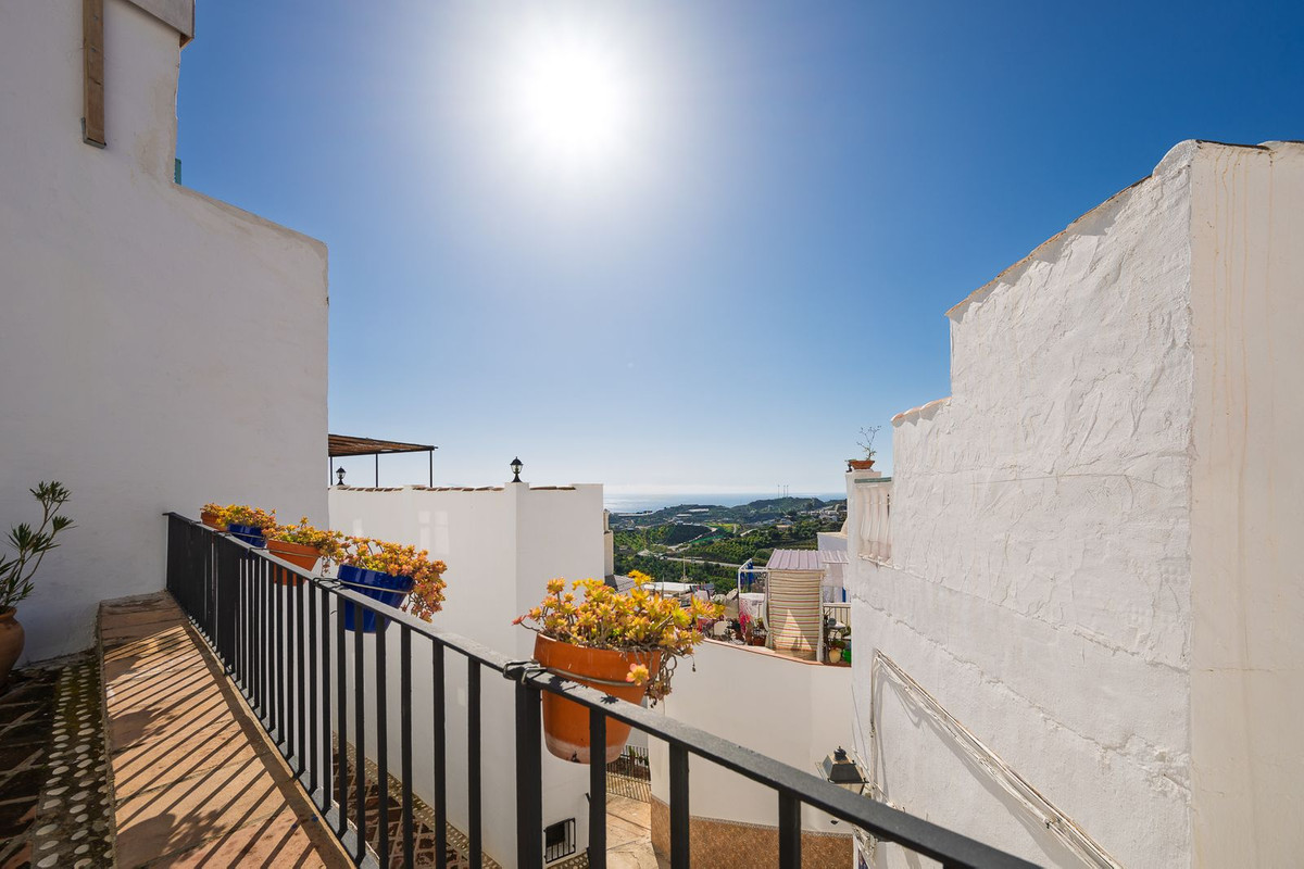 Te koop Herenhuis Costa Del Sol Torrox € 490.000,-