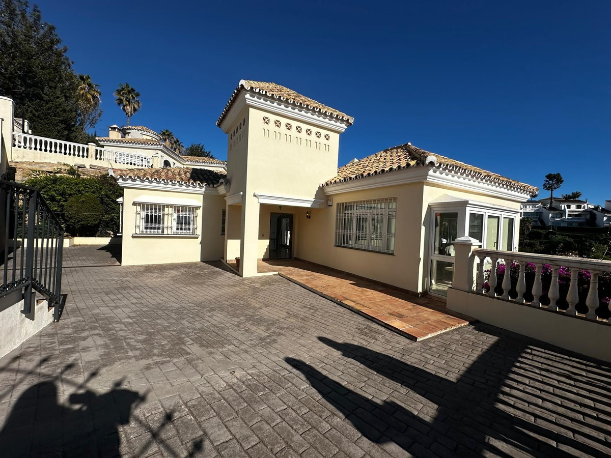 Te koop Vrijstaande Villa Costa Del Sol Calahonda € 1.200.000,-