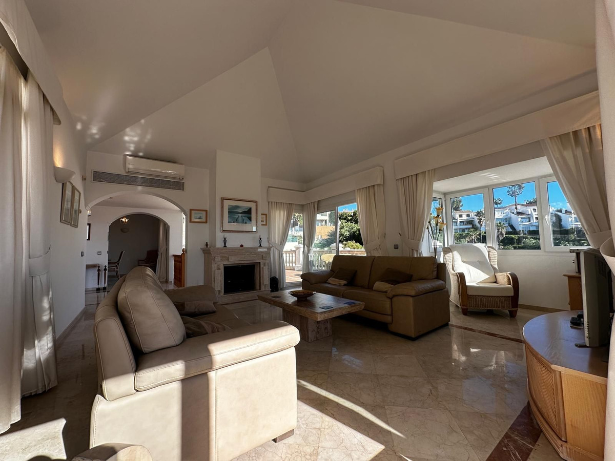 Te koop Vrijstaande Villa Costa Del Sol Calahonda € 1.200.000,-