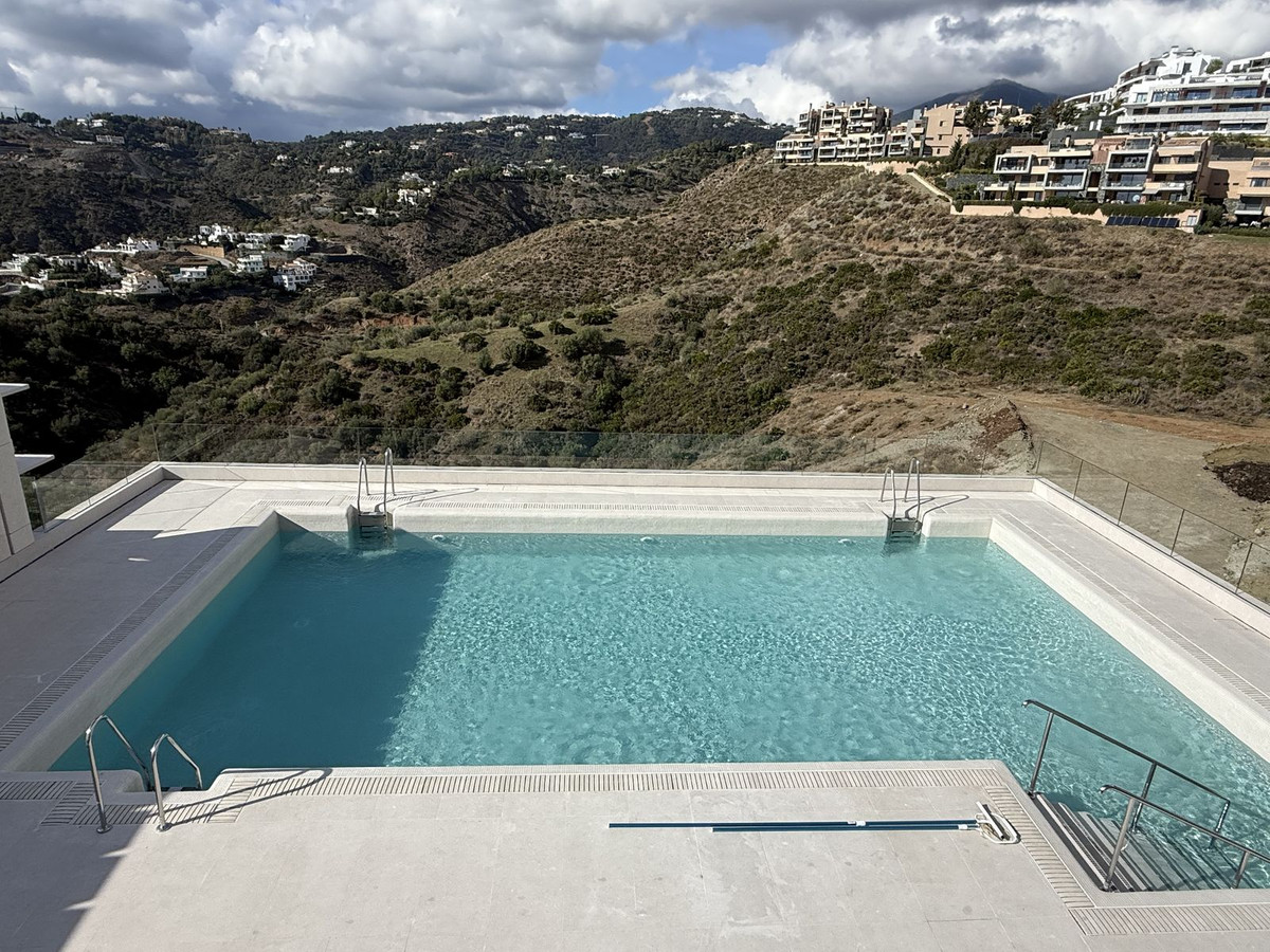 Te koop Middle Floor Apartment Costa Del Sol La Quinta € 1.950.000,-