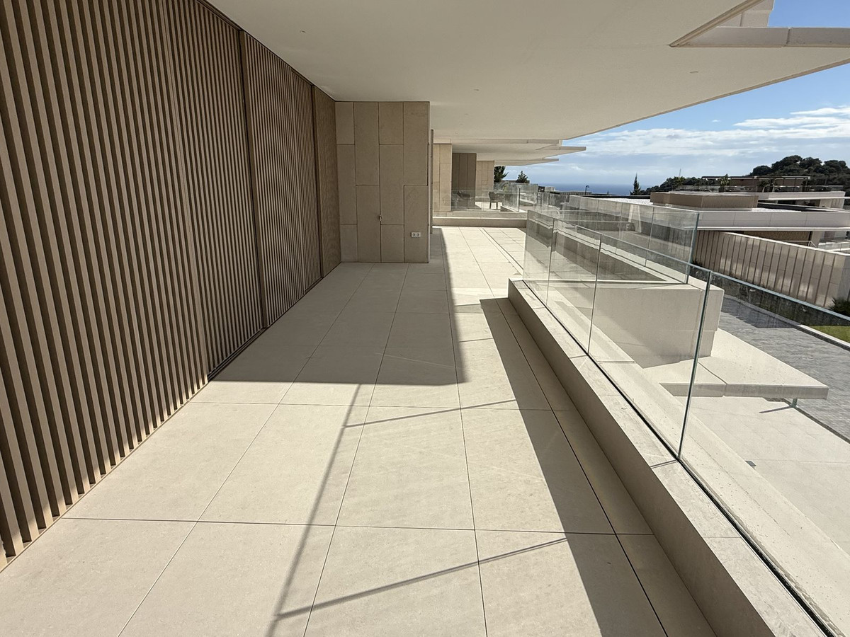 Te koop Middle Floor Apartment Costa Del Sol La Quinta € 1.950.000,-