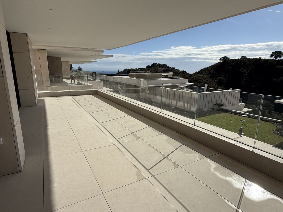 Te koop Middle Floor Apartment Costa Del Sol La Quinta € 1.950.000,-