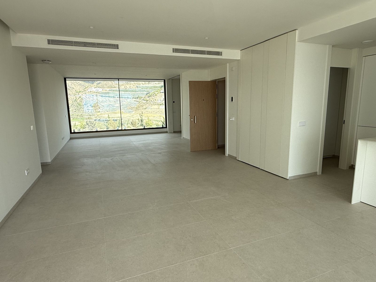 Te koop Middle Floor Apartment Costa Del Sol La Quinta € 1.950.000,-