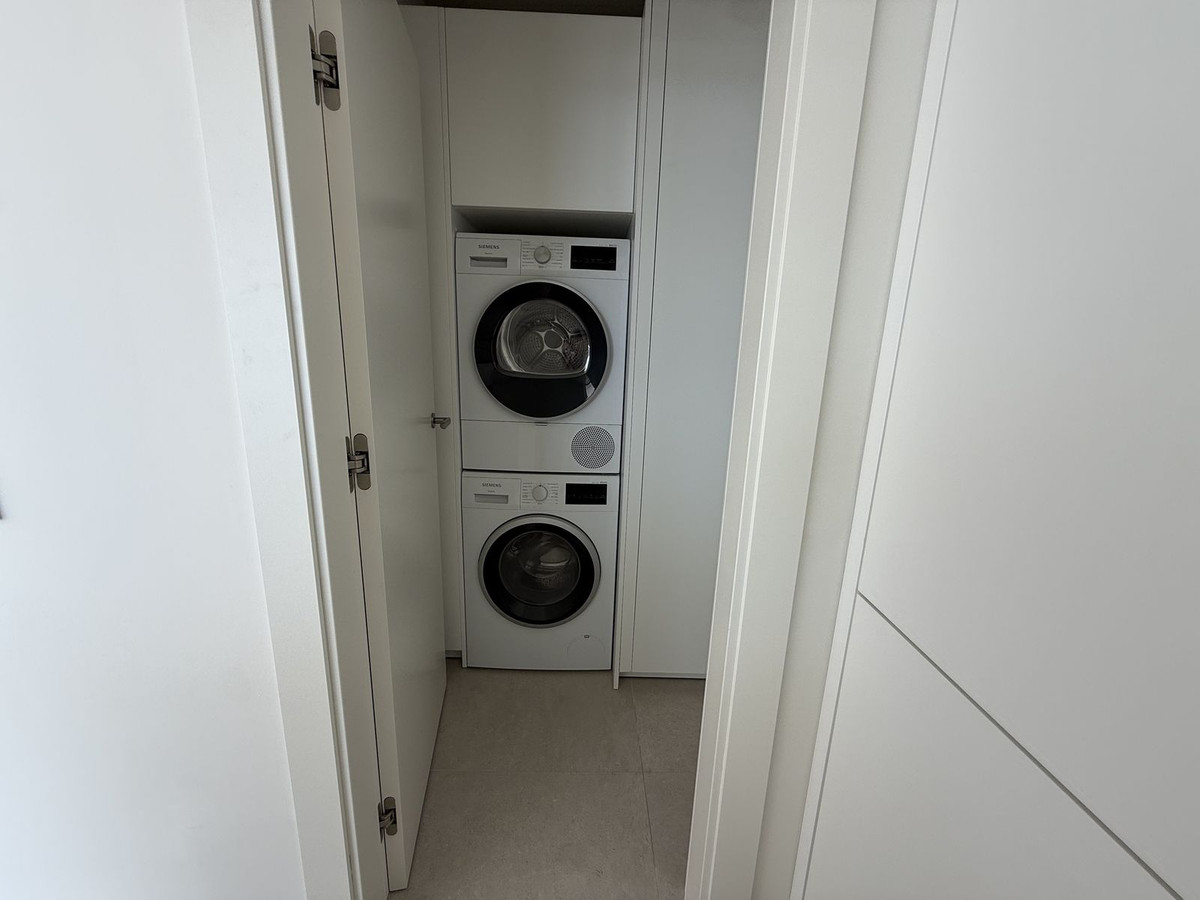 Te koop Middle Floor Apartment Costa Del Sol La Quinta € 1.950.000,-