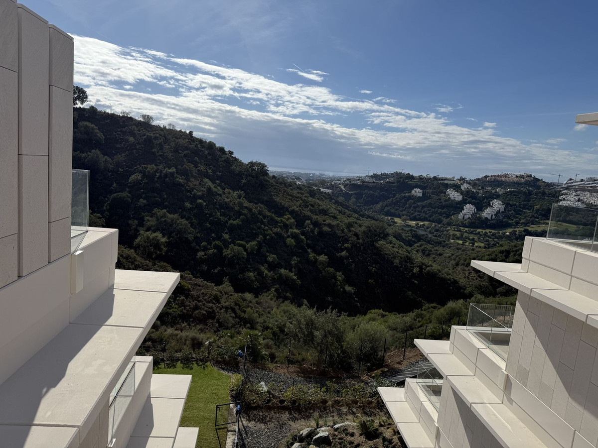 Te koop Middle Floor Apartment Costa Del Sol La Quinta € 1.950.000,-