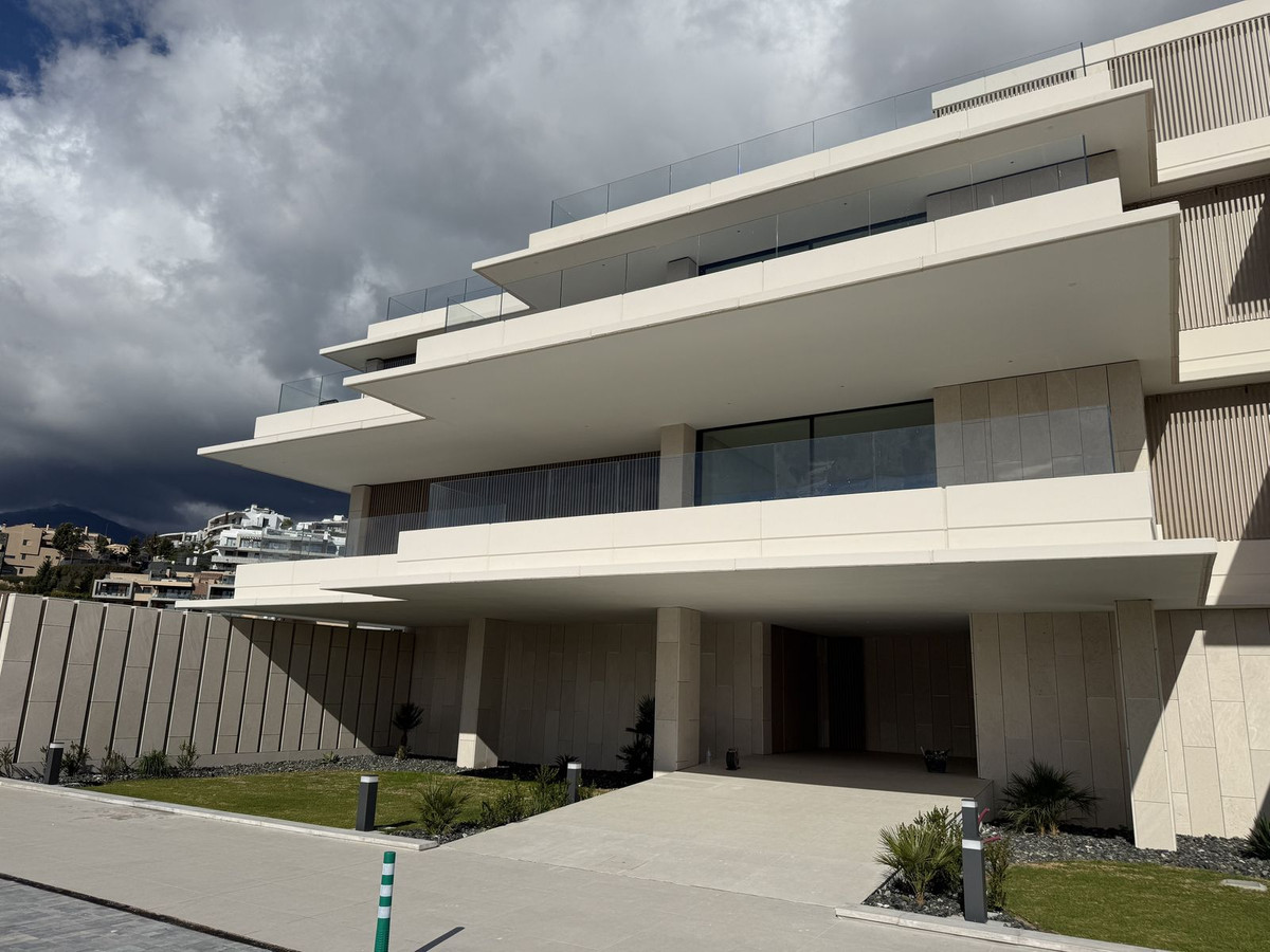 Te koop Middle Floor Apartment Costa Del Sol La Quinta € 1.950.000,-