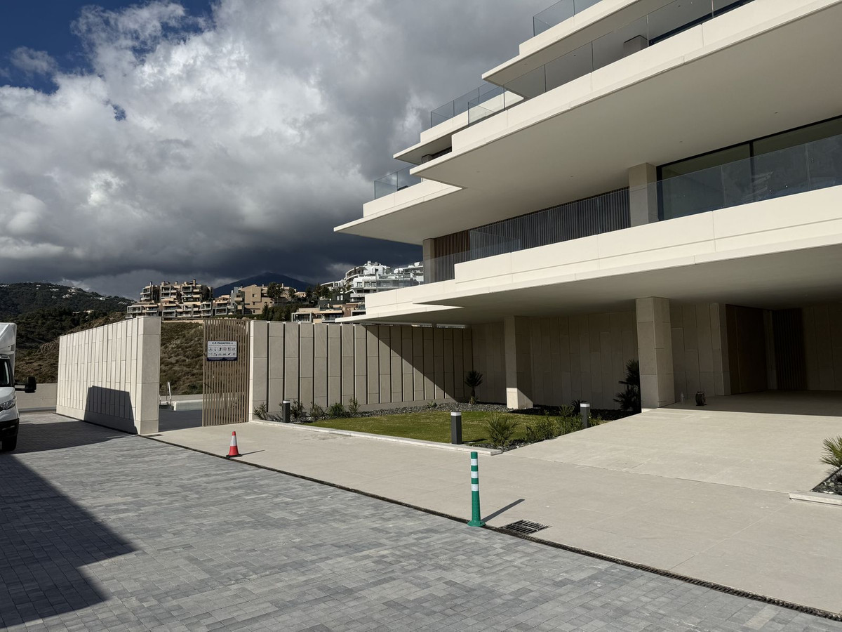 Te koop Middle Floor Apartment Costa Del Sol La Quinta € 1.950.000,-