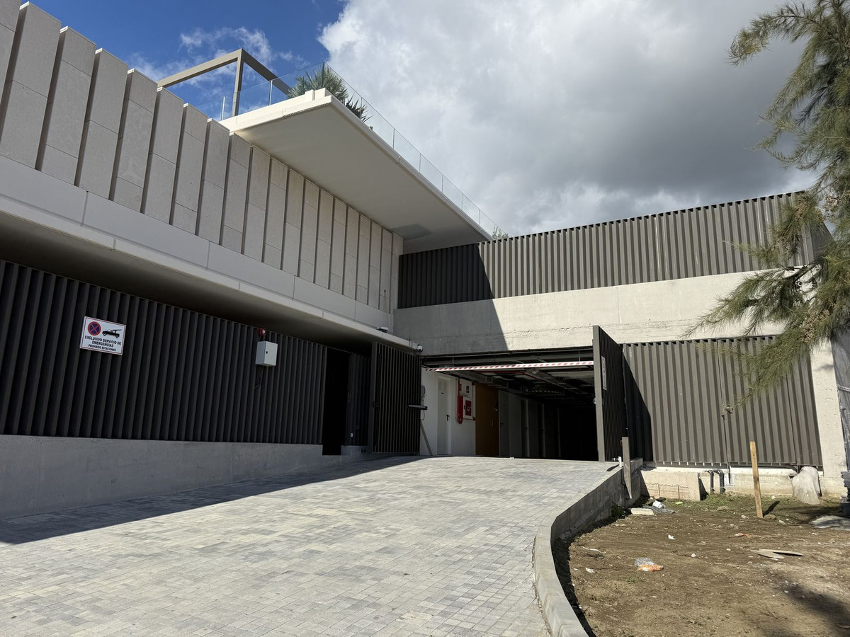 Te koop Middle Floor Apartment Costa Del Sol La Quinta € 1.950.000,-