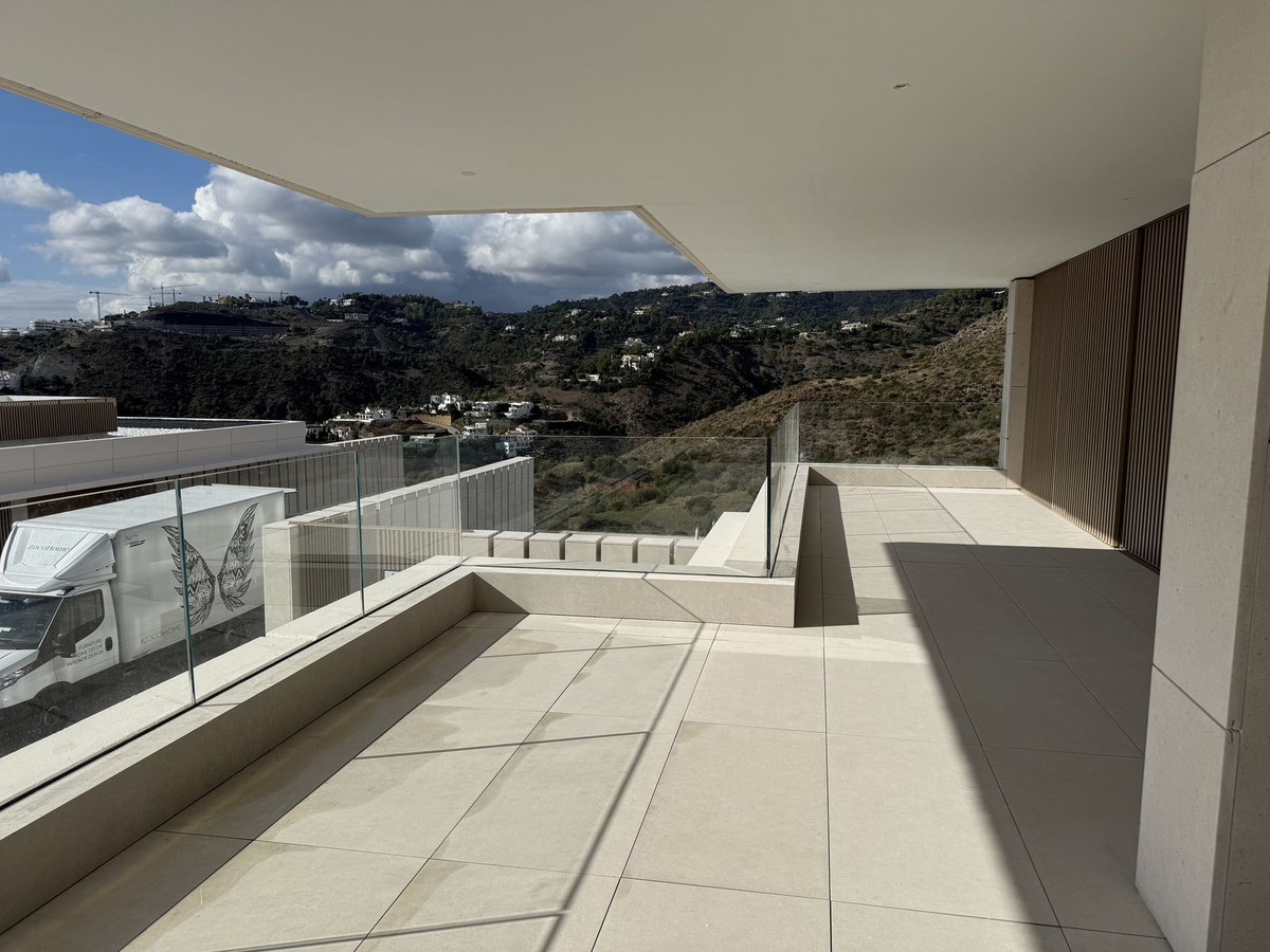 Te koop Middle Floor Apartment Costa Del Sol La Quinta € 1.950.000,-