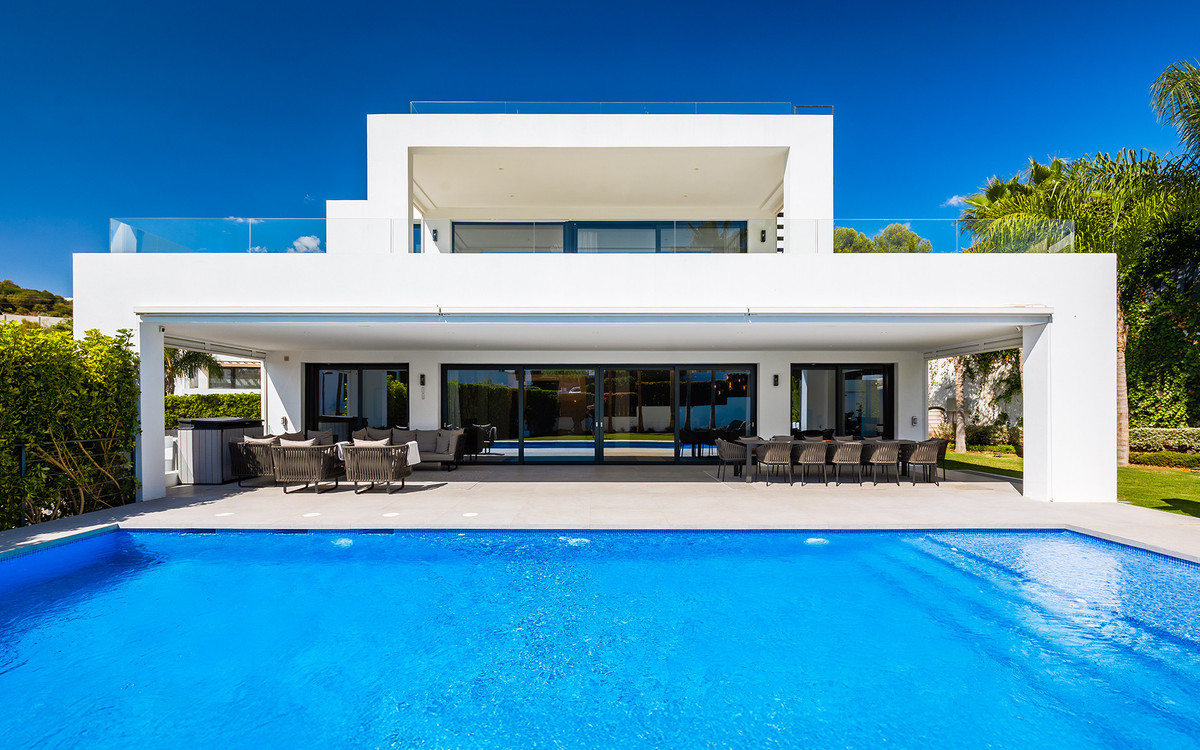 Te koop Vrijstaande Villa Costa Del Sol Nueva Andalucía € 4.200.000,-