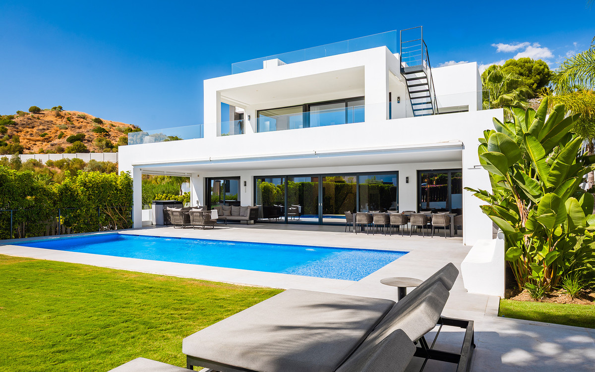 Te koop Vrijstaande Villa Costa Del Sol Nueva Andalucía € 4.200.000,-