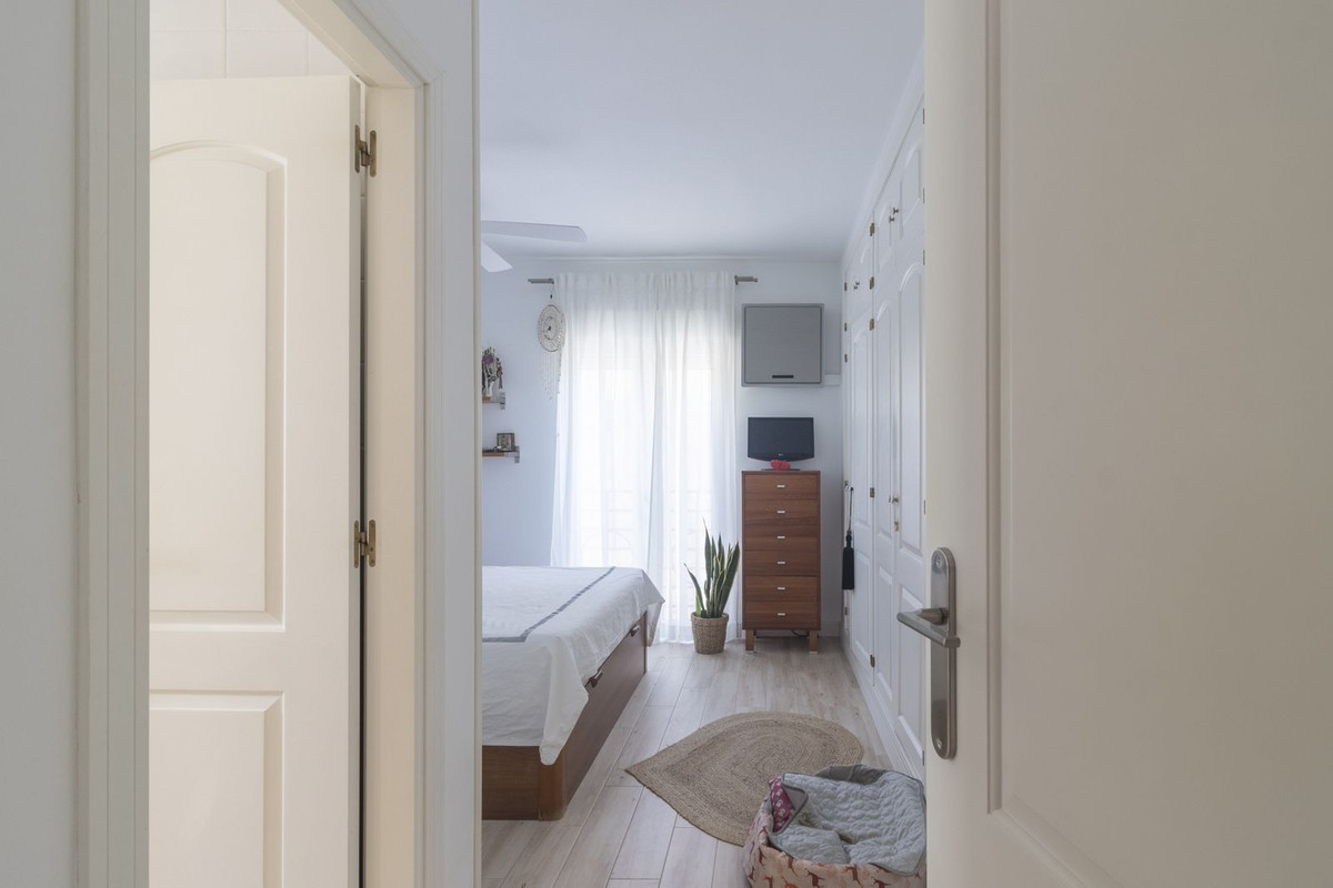 Te koop Middle Floor Apartment Costa Del Sol Benalmadena € 455.000,-