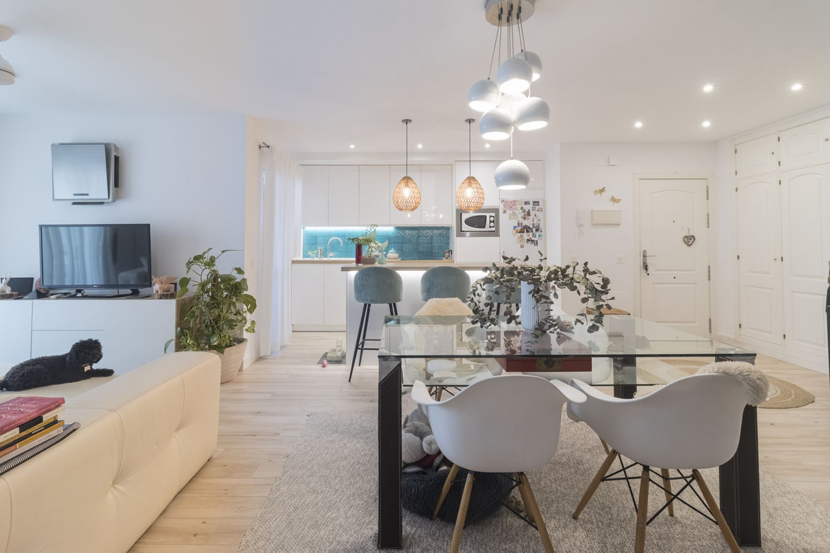 Te koop Middle Floor Apartment Costa Del Sol Benalmadena € 455.000,-