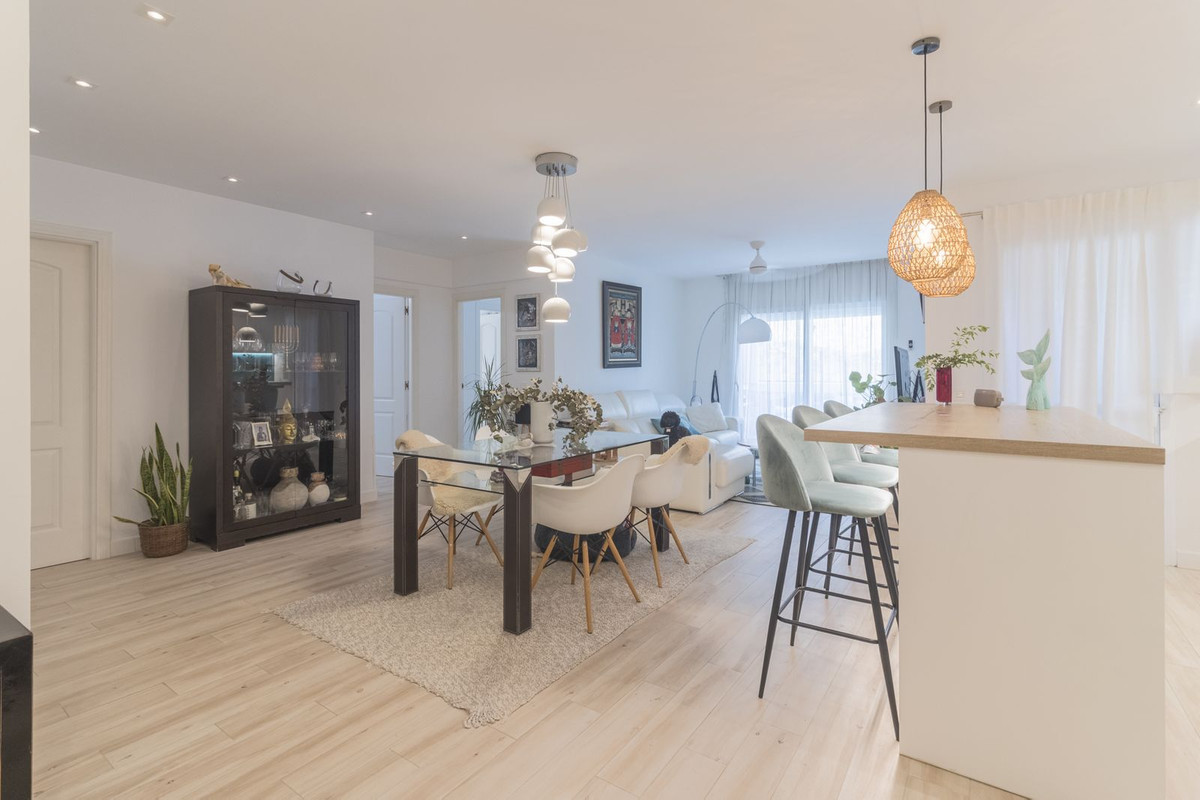 Te koop Middle Floor Apartment Costa Del Sol Benalmadena € 455.000,-