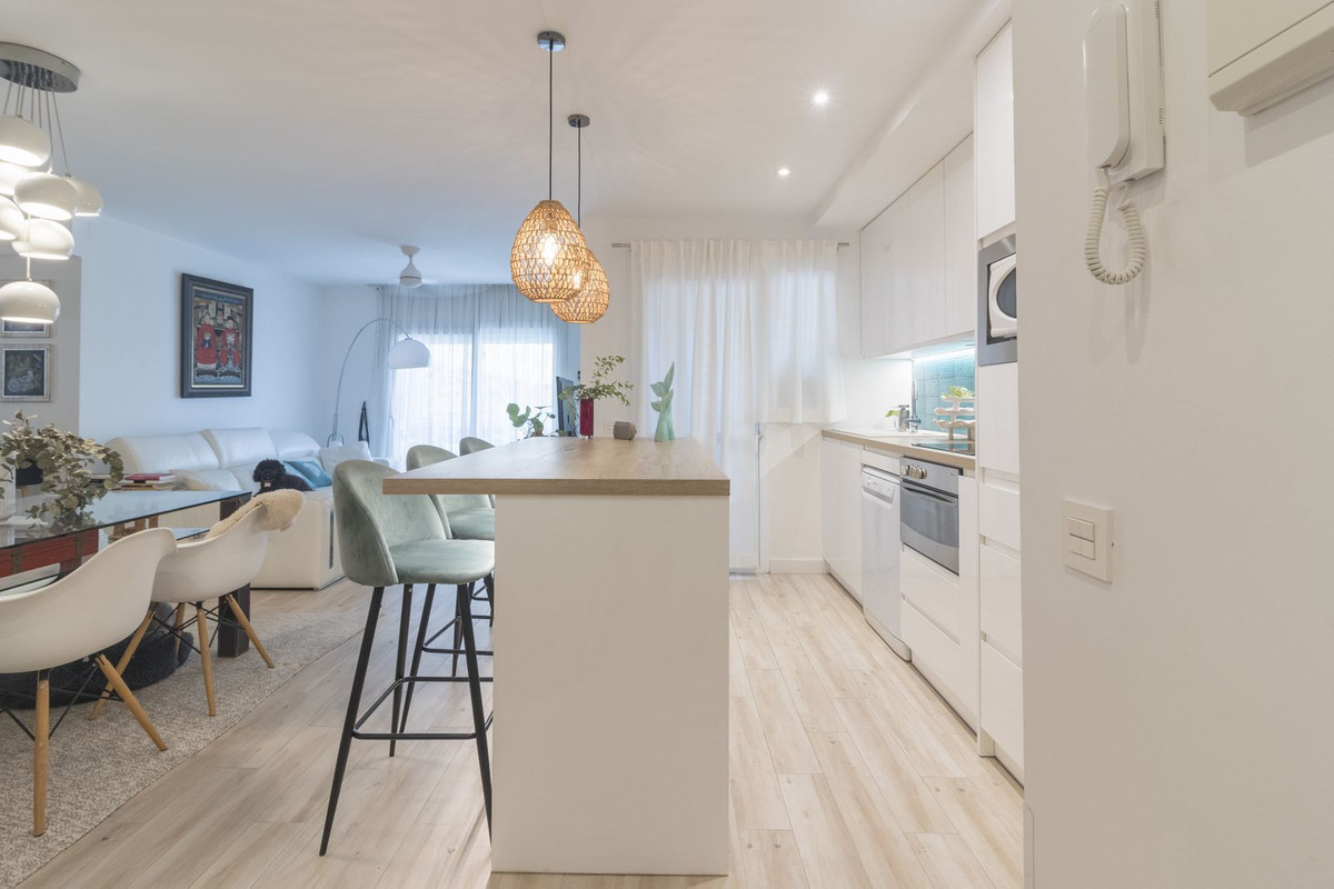 Te koop Middle Floor Apartment Costa Del Sol Benalmadena € 455.000,-