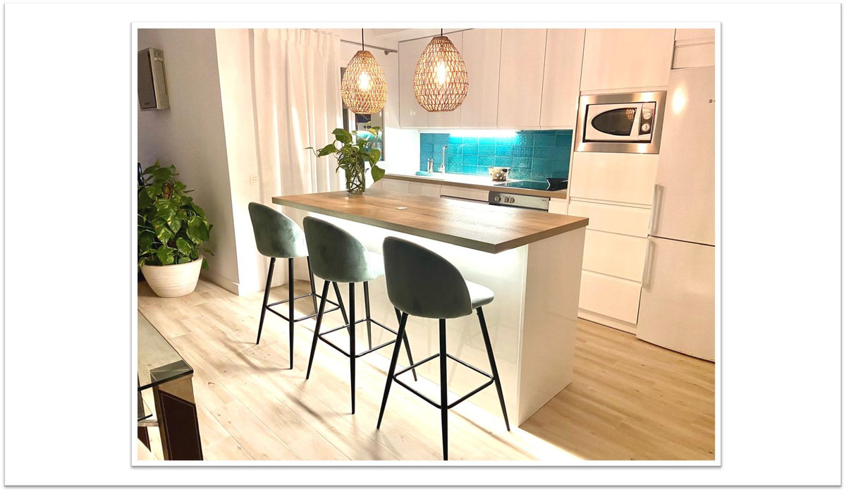 Te koop Middle Floor Apartment Costa Del Sol Benalmadena € 435.000,-