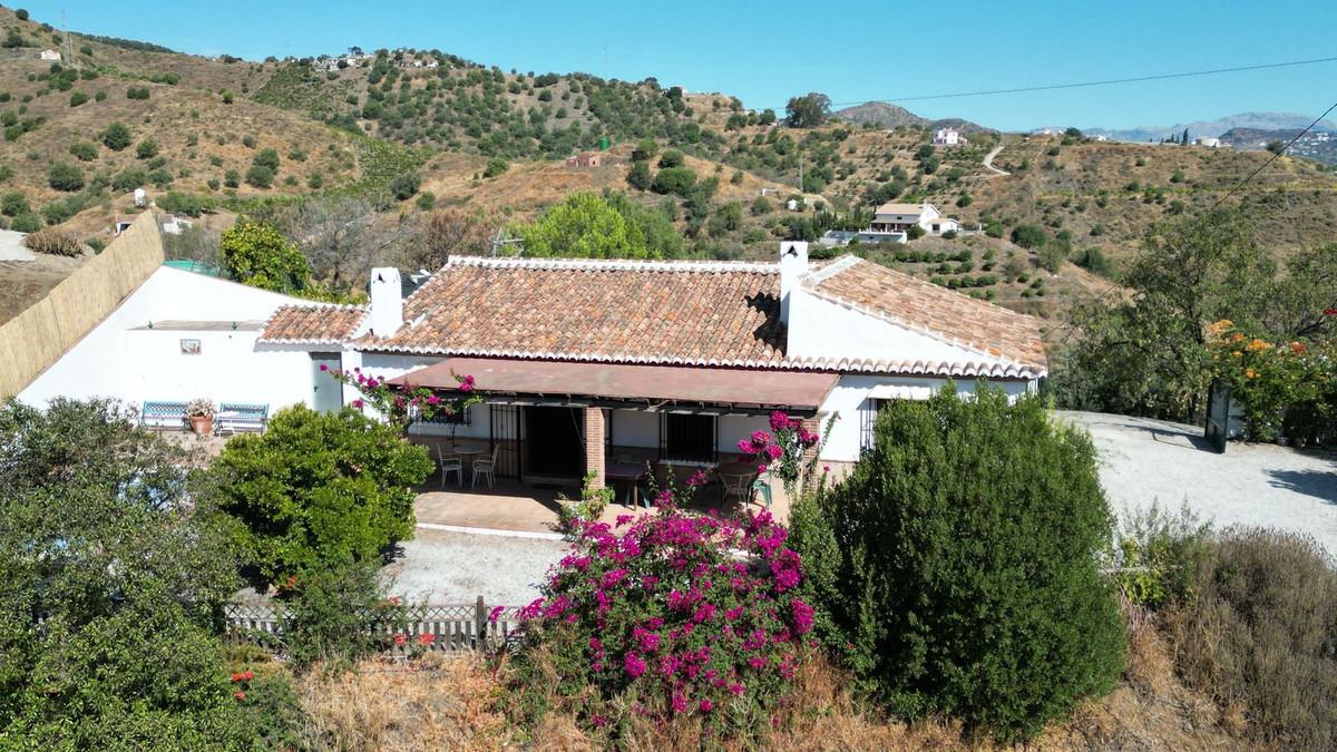 Te koop Finca - Cortijo Costa Del Sol Almachar € 239.000,-