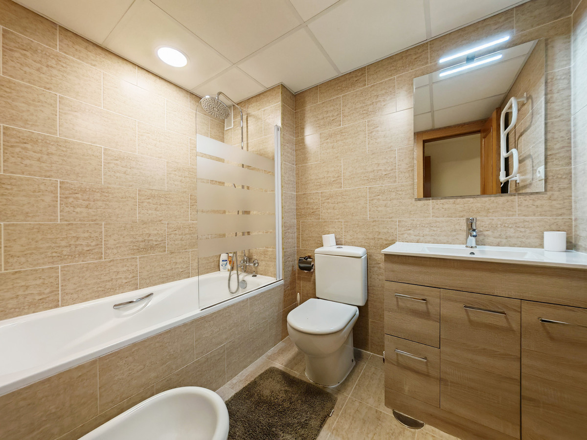 Te koop Middle Floor Apartment Costa Del Sol Riviera Del Sol € 265.000,-