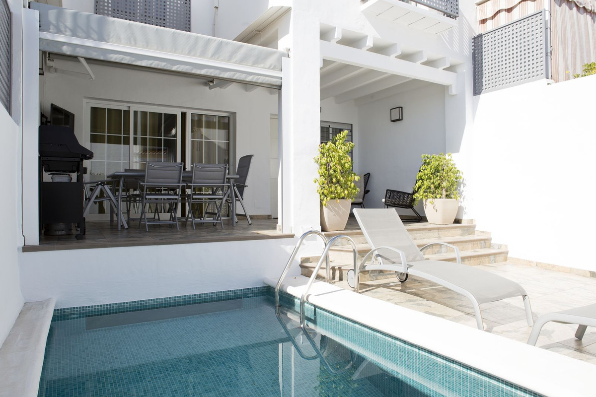 Te koop Herenhuis Costa Del Sol Nerja € 498.000,-
