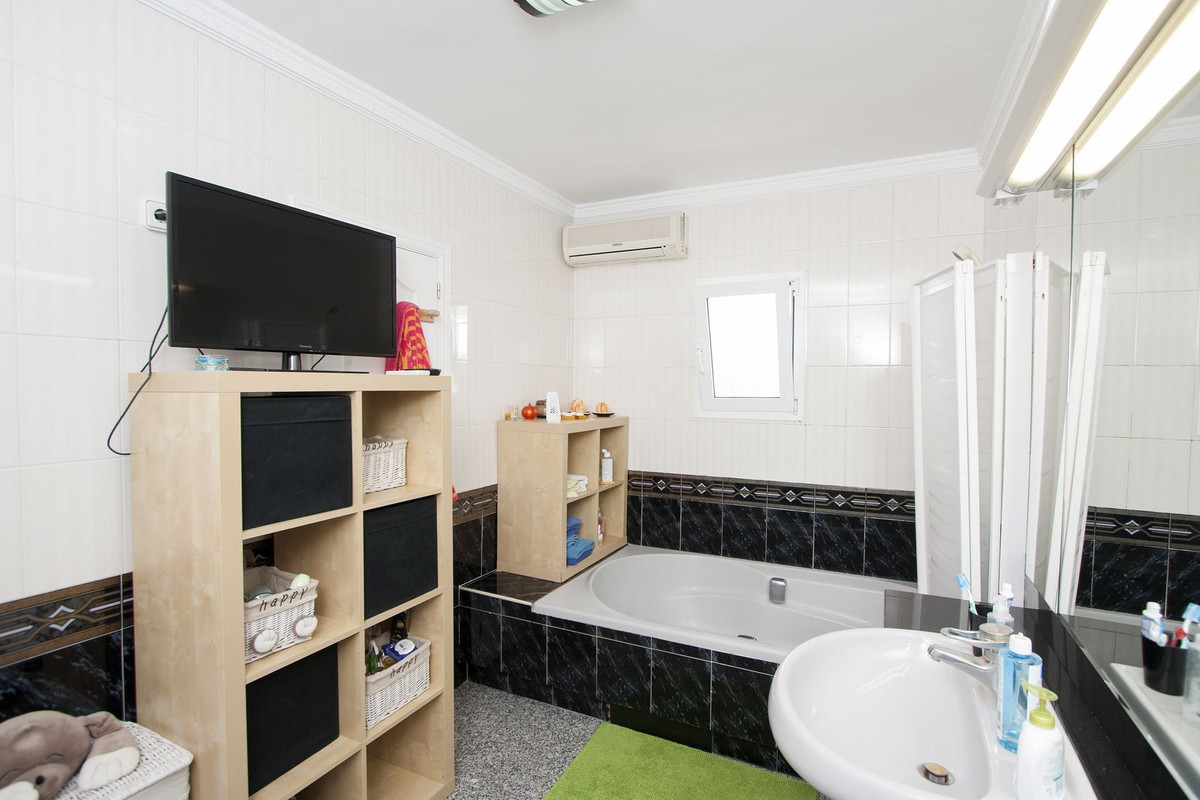 Te koop Herenhuis Costa Del Sol Nerja € 498.000,-