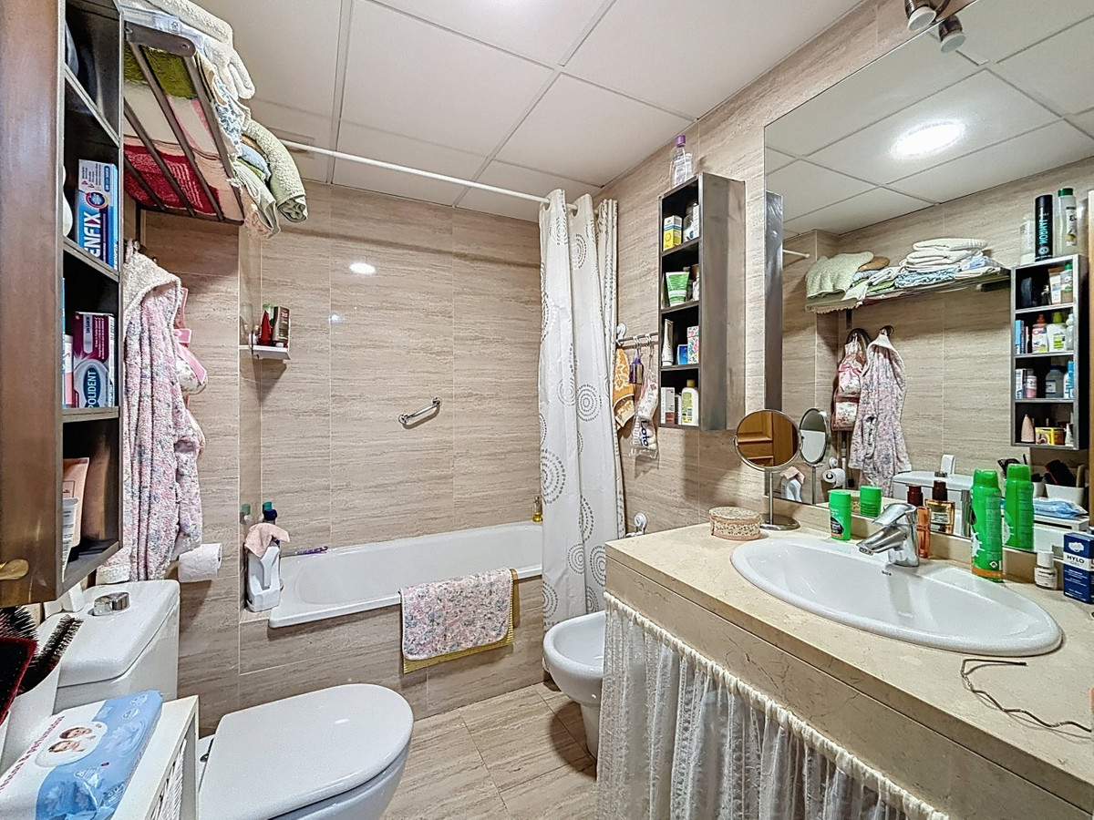 Te koop Middle Floor Apartment Costa Del Sol Torre Del Mar € 274.000,-