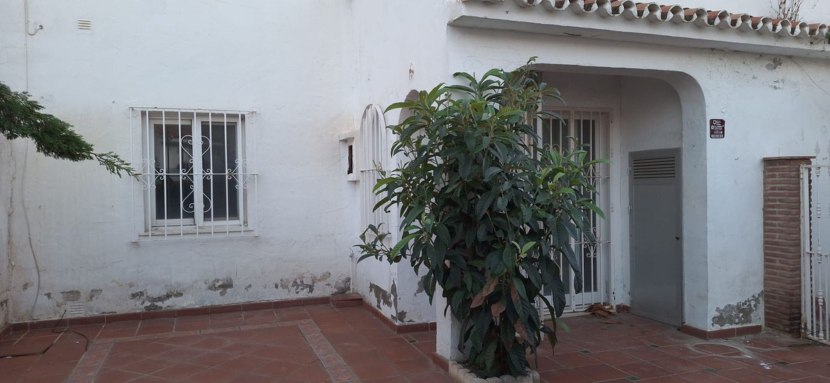 Te koop Herenhuis Costa Del Sol Atalaya € 220.000,-