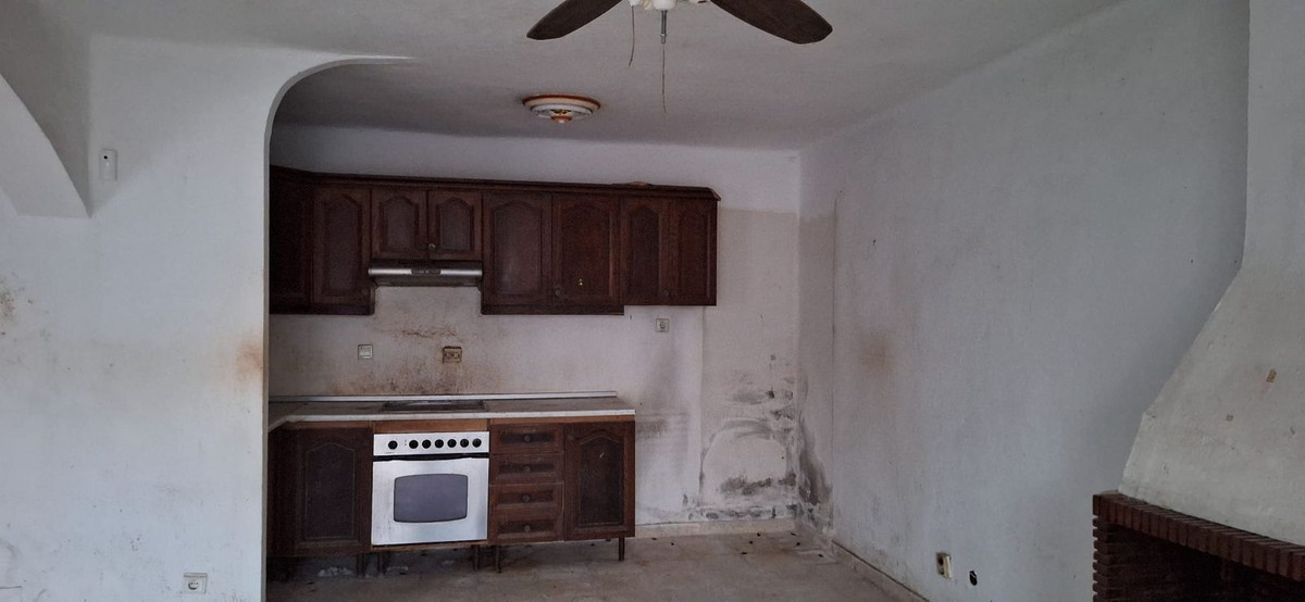 Te koop Herenhuis Costa Del Sol Atalaya € 220.000,-