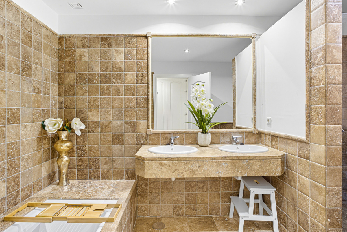 Te koop Gelijkvloers appartement Costa Del Sol Estepona € 455.000,-