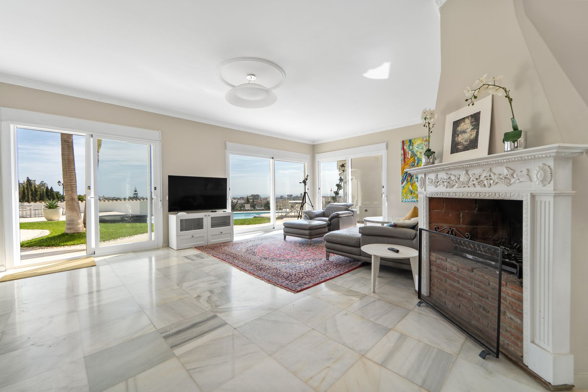 Te koop Vrijstaande Villa Costa Del Sol Sierrezuela € 1.795.000,-