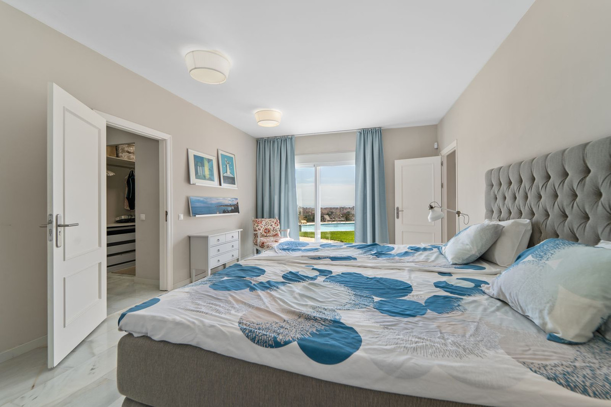 Te koop Vrijstaande Villa Costa Del Sol Sierrezuela € 1.795.000,-