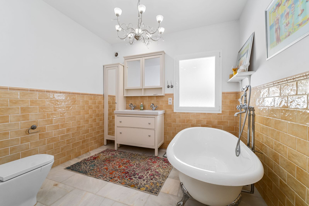 Te koop Vrijstaande Villa Costa Del Sol Sierrezuela € 1.795.000,-