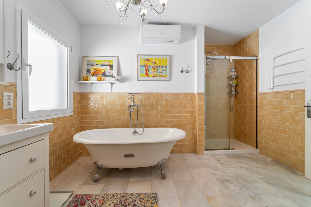 Te koop Vrijstaande Villa Costa Del Sol Sierrezuela € 1.795.000,-