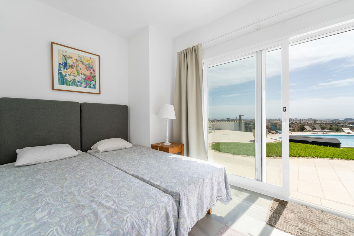 Te koop Vrijstaande Villa Costa Del Sol Sierrezuela € 1.795.000,-