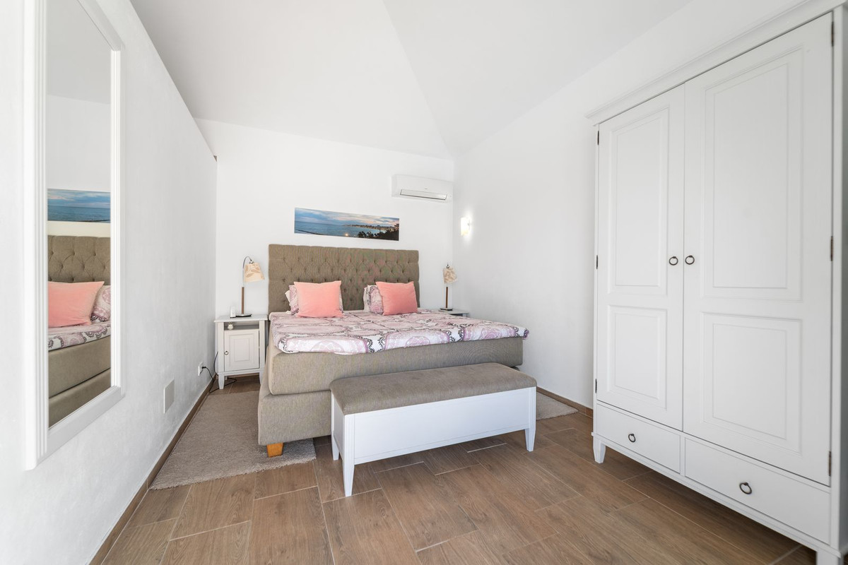 Te koop Vrijstaande Villa Costa Del Sol Sierrezuela € 1.795.000,-