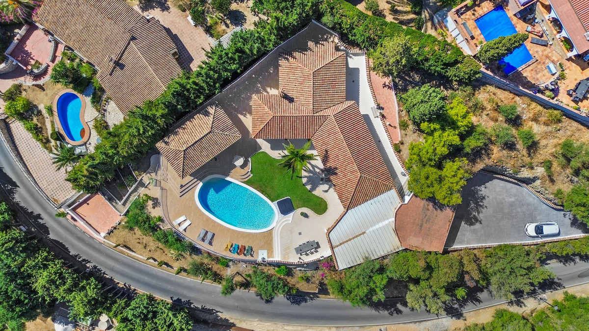 Te koop Vrijstaande Villa Costa Del Sol Sierrezuela € 1.795.000,-