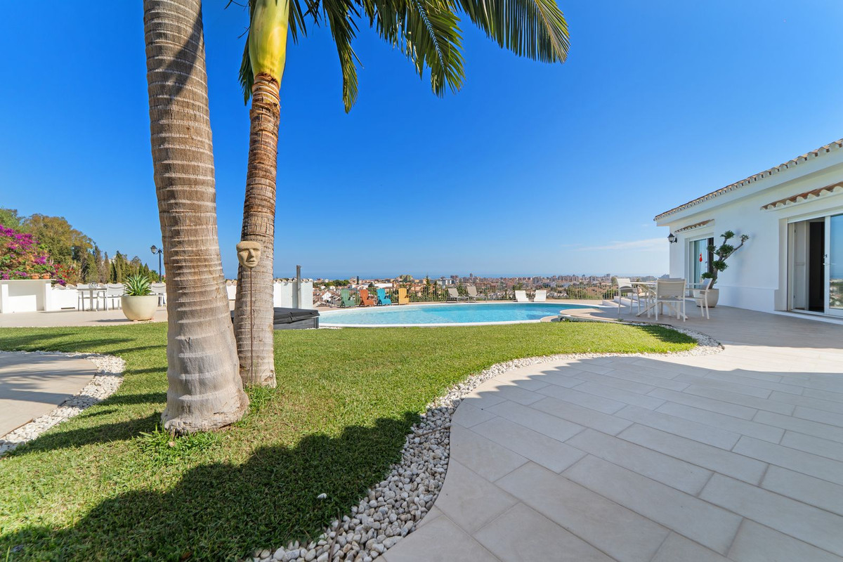 Te koop Vrijstaande Villa Costa Del Sol Sierrezuela € 1.795.000,-