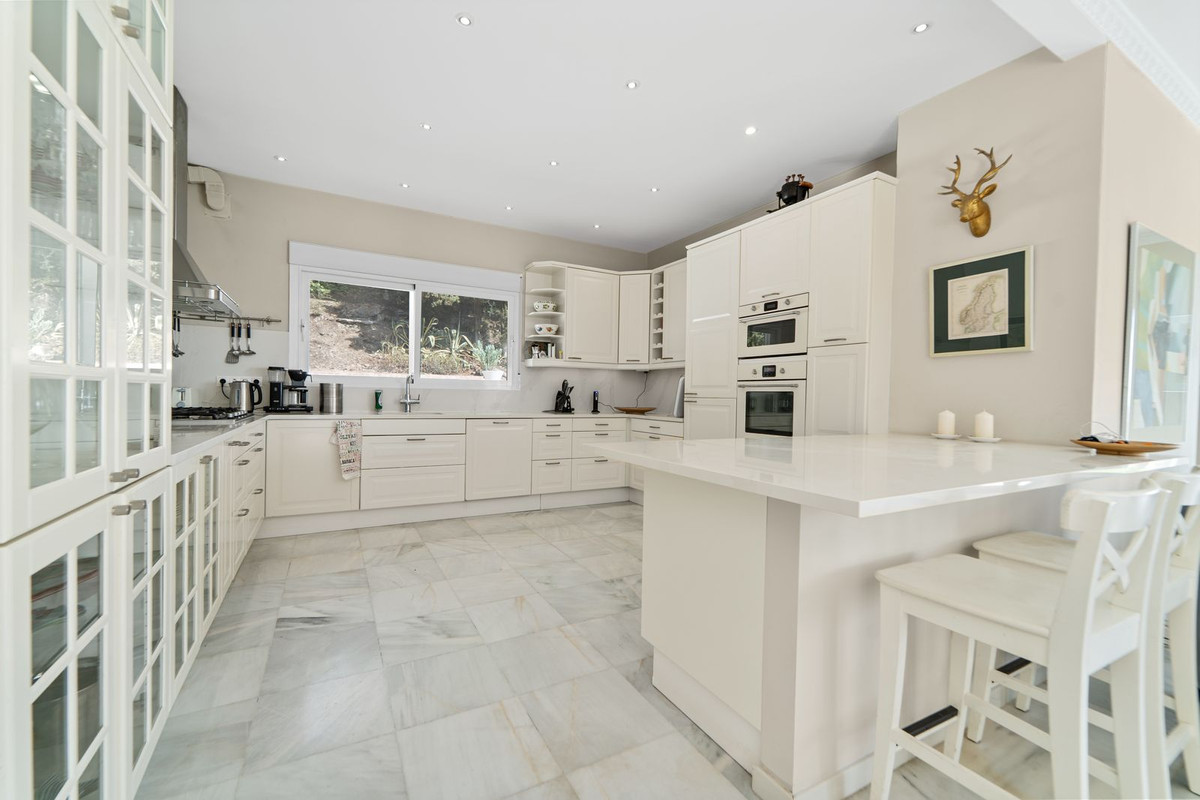 Te koop Vrijstaande Villa Costa Del Sol Sierrezuela € 1.795.000,-