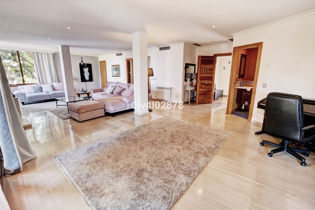 Te koop Vrijstaande Villa Costa Del Sol Benalmadena Costa € 1.890.000,-