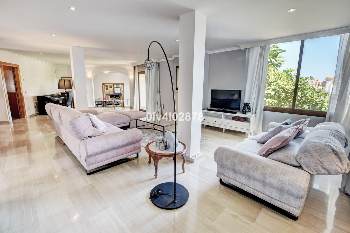 Te koop Vrijstaande Villa Costa Del Sol Benalmadena Costa € 1.890.000,-