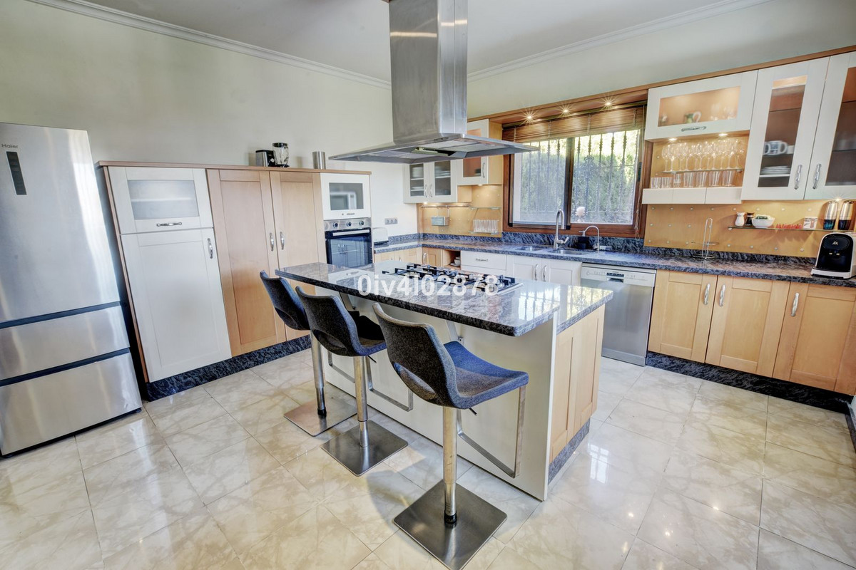 Te koop Vrijstaande Villa Costa Del Sol Benalmadena Costa € 1.890.000,-